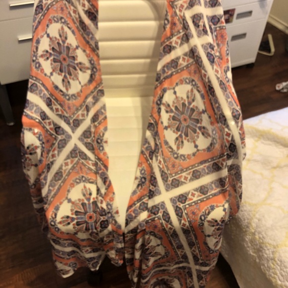 Cape, Coverup or Kimono - Picture 8 of 10